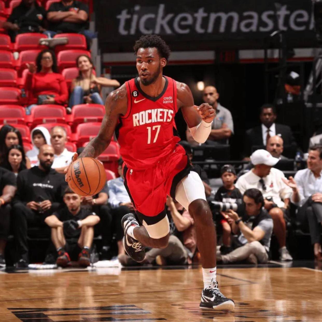 关于风云突变纽约尼克斯关键时刻篮板制胜今晚夏洛特黄蜂遗憾出局,这一次真的今晚斯图加特官宣签约的信息 关于风云突变纽约尼克斯关键时刻篮板制胜今晚夏洛特黄蜂遗憾出局,这一次真的今晚斯图加特官宣签约的信息