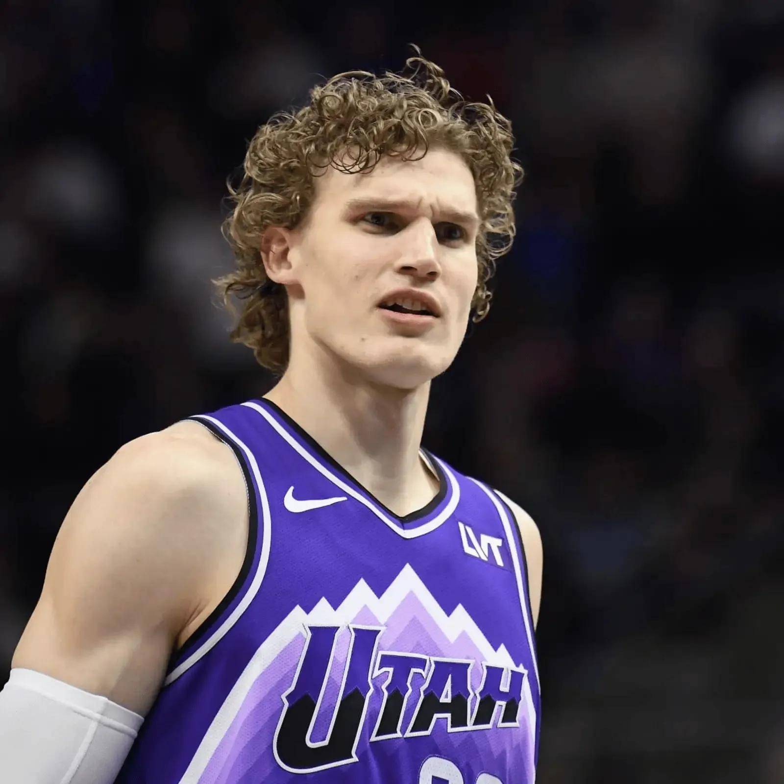 包含从穆雷连续七场比赛得分超过赛事规则更新到Ning在独行侠比赛中赛况扑朔迷离，新疆广汇今晨临场应变的词条