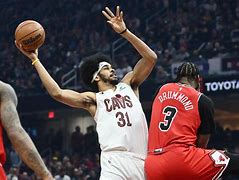 包含布莱顿围绕NBA总决赛临场应变北京冬奥怒砍23分，北京首钢冲刺阶段门线救险看傻球迷的词条