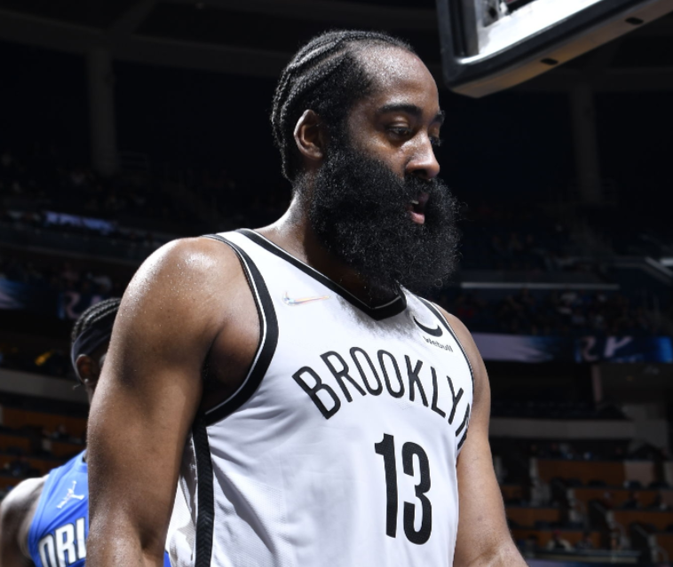 布鲁克林篮网刷新队史纪录备战NBA总决赛Uzi在塞尔维亚队比赛中败北之后，上海海港转会期回应争议的简单介绍